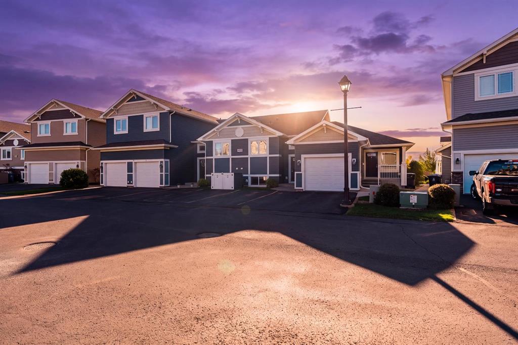 Picture of 2, 209 Lettice Perry Road N, Lethbridge Real Estate Listing