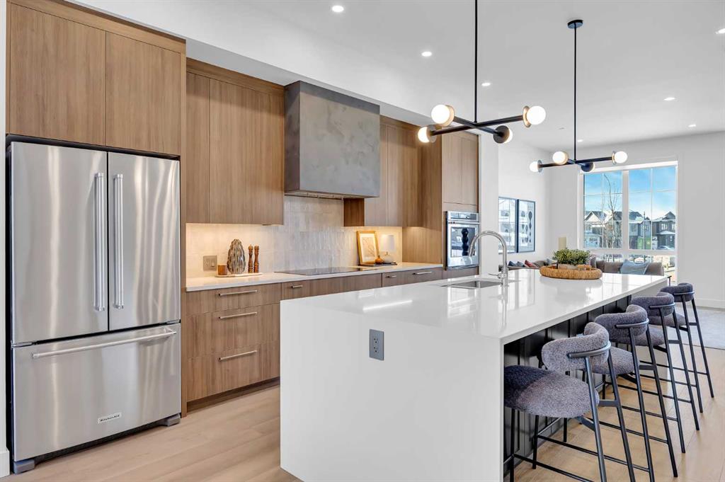 Picture of 133 Greenwich Common NW, Calgary Real Estate Listing