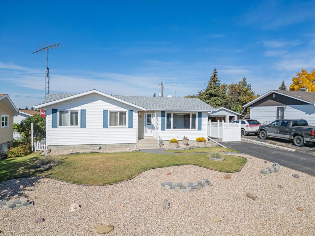 Picture of 5320 54 Street , Bashaw Real Estate Listing