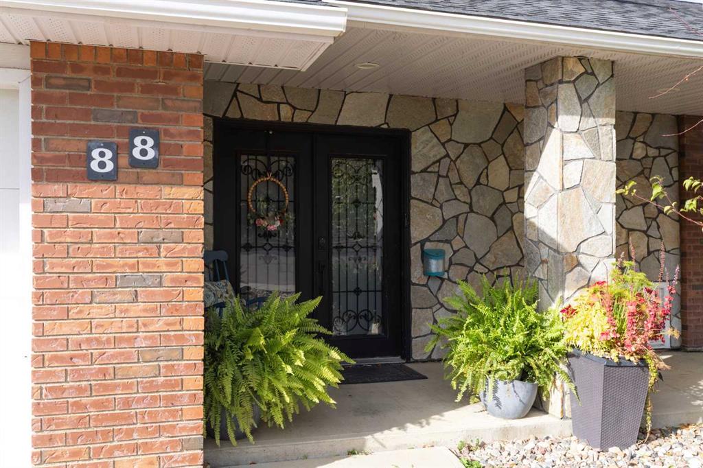 Picture of 88 Cypress Way SE, Medicine Hat Real Estate Listing