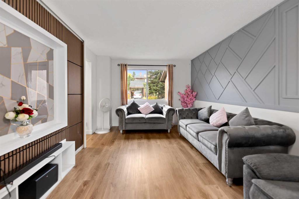Picture of 40 Pinecliff Close NE, Calgary Real Estate Listing