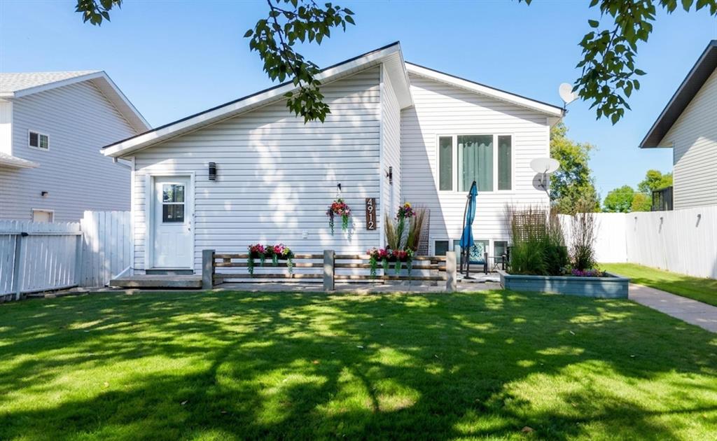 Picture of 4912 55th Avenue  , High Prairie Real Estate Listing