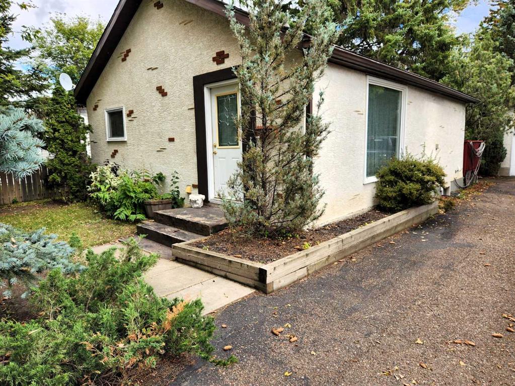 Picture of 3203 50 Avenue , Lloydminster Real Estate Listing