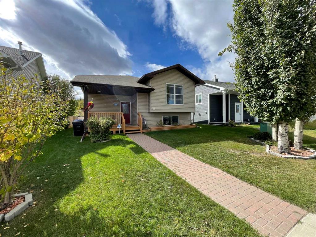 Picture of 54 Valarosa Drive , Didsbury Real Estate Listing