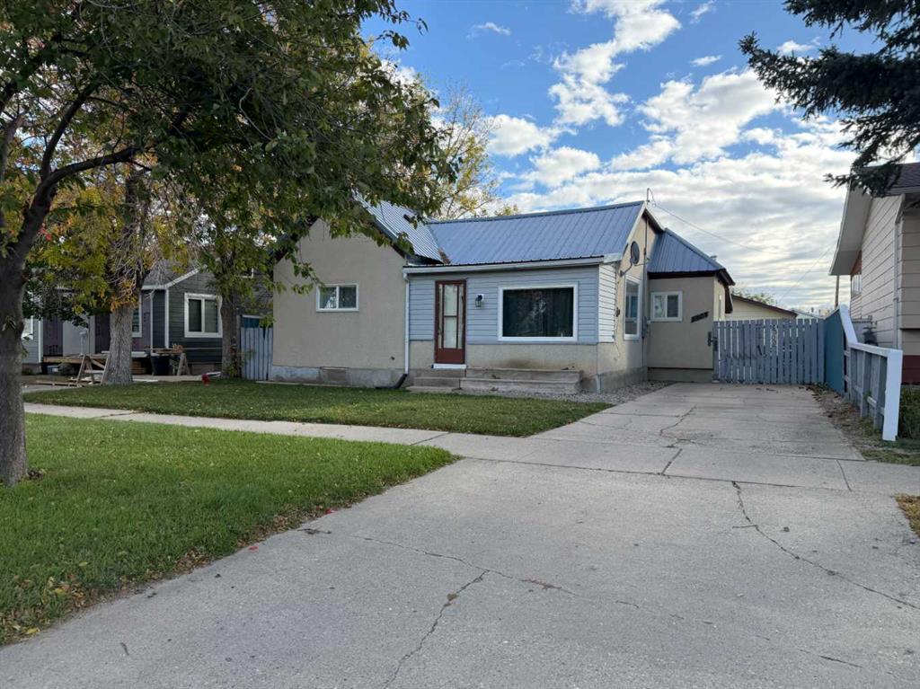 Picture of 5303 55 Street , Taber Real Estate Listing