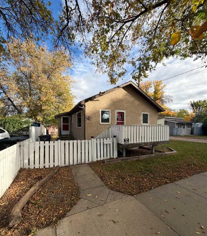 Picture of 920 Yuill Street SE, Medicine Hat Real Estate Listing