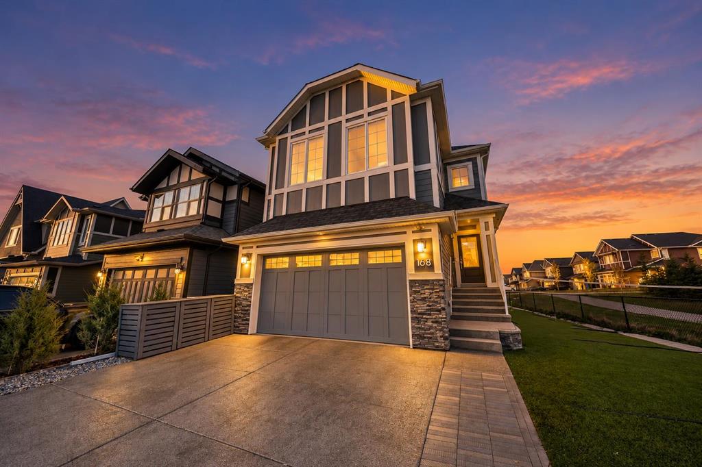 Picture of 168 Magnolia Manor SE, Calgary Real Estate Listing