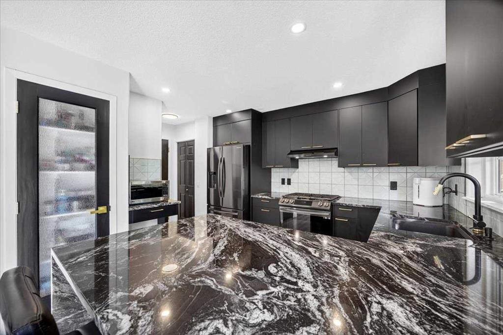 Picture of 1705 Patterson View SW, Calgary Real Estate Listing