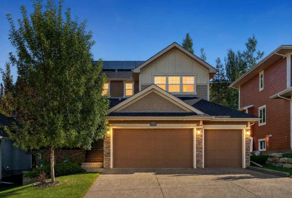 Picture of 12 Crestridge Rise SW, Calgary Real Estate Listing