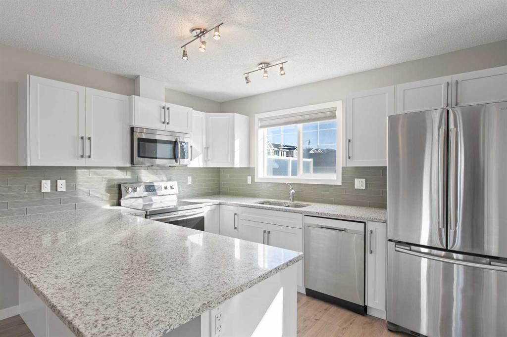 Picture of 276 Sunset Road , Cochrane Real Estate Listing