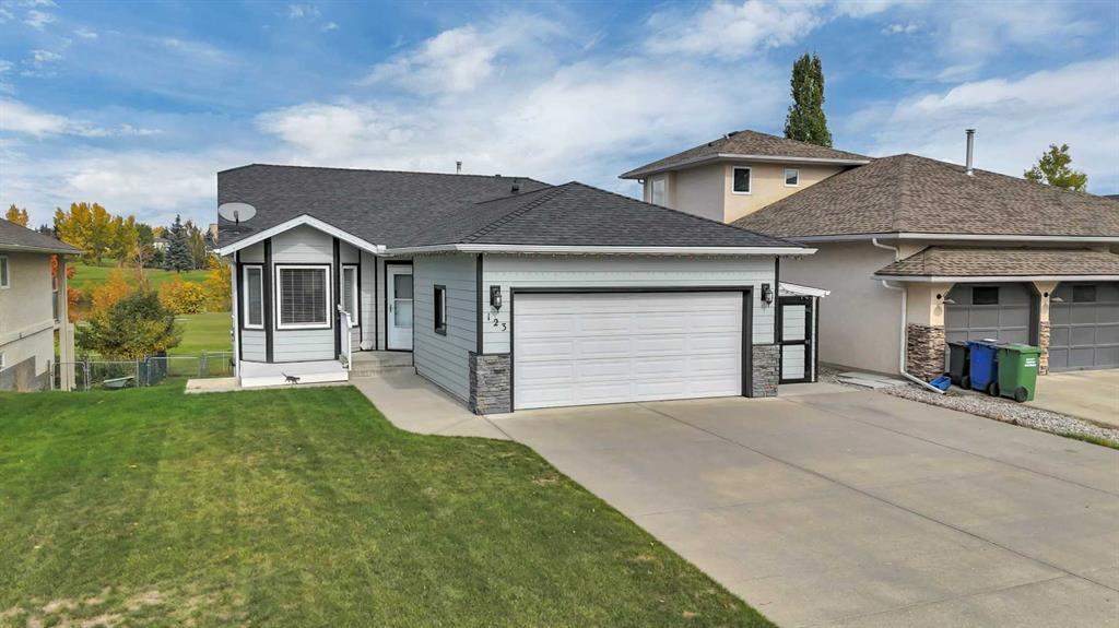 Picture of 123 Riverview Circle , Cochrane Real Estate Listing