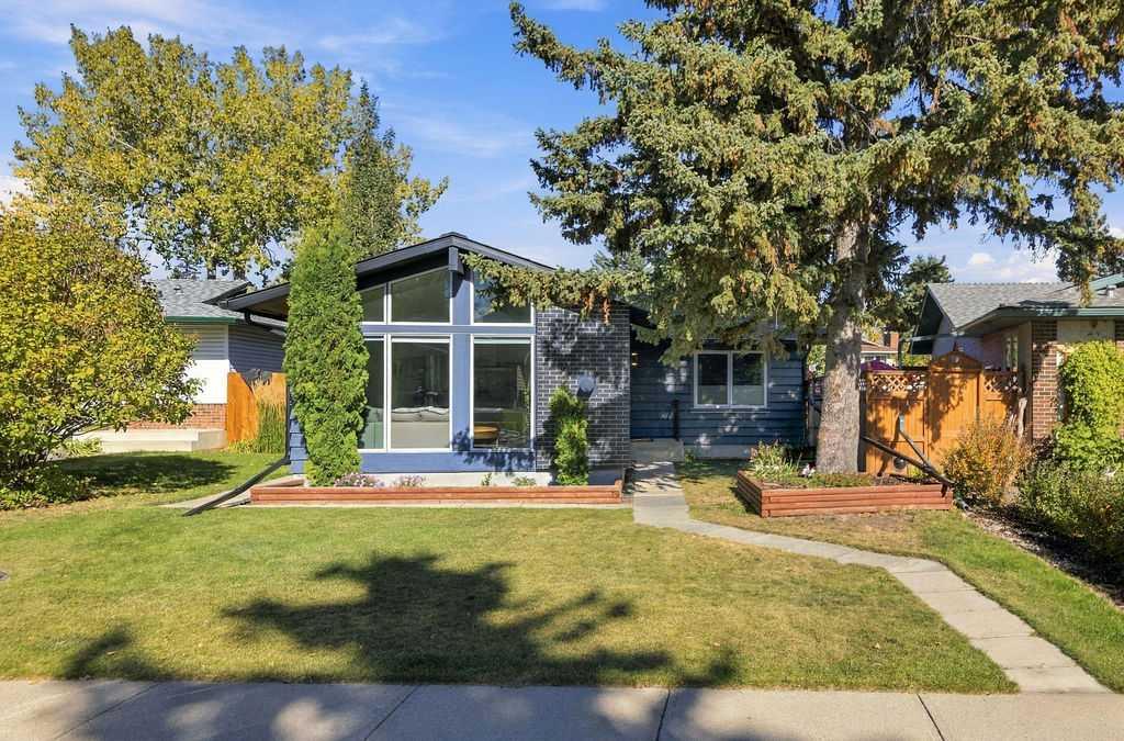 Picture of 39 Midridge Close SE, Calgary Real Estate Listing