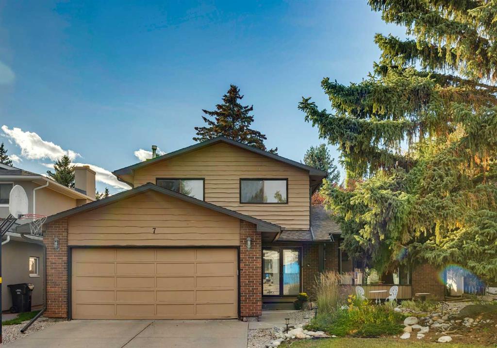 Picture of 7 Woodgreen Crescent SW, Calgary Real Estate Listing