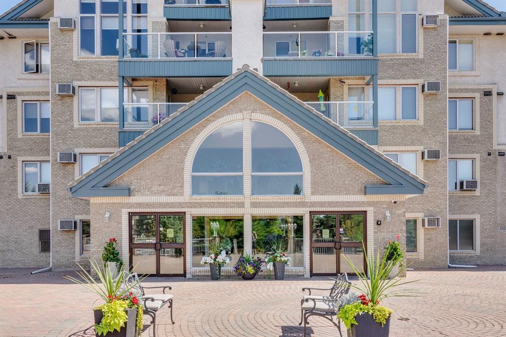 Picture of 107, 7239 Sierra Morena Boulevard SW, Calgary Real Estate Listing