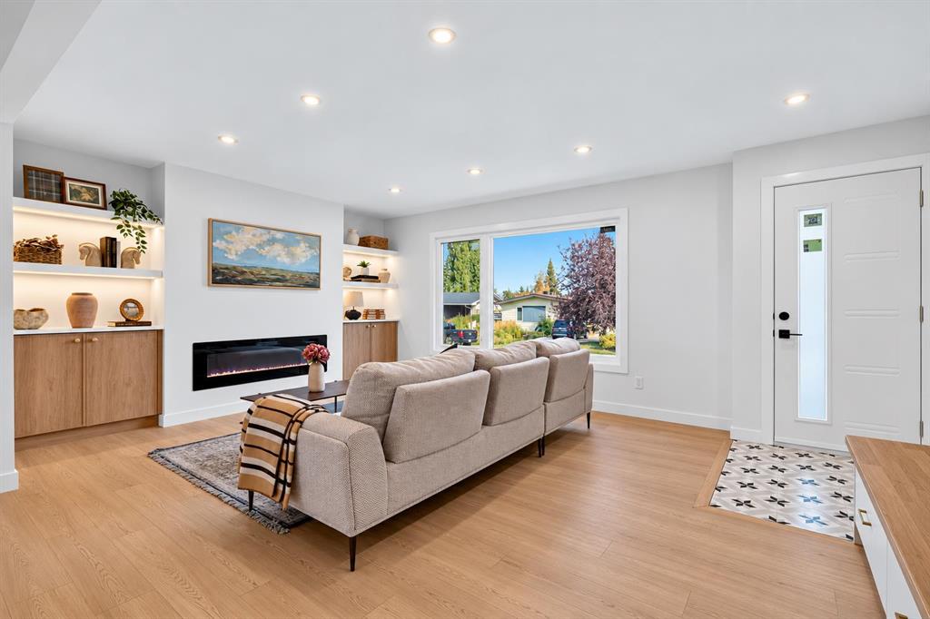 Picture of 9843 5 Street SE, Calgary Real Estate Listing
