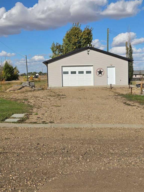 Picture of 4 SIFTON Crescent , Lougheed Real Estate Listing