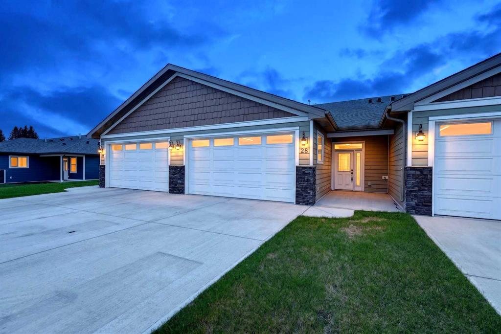 Picture of 28, 610 4 Avenue SW, Sundre Real Estate Listing