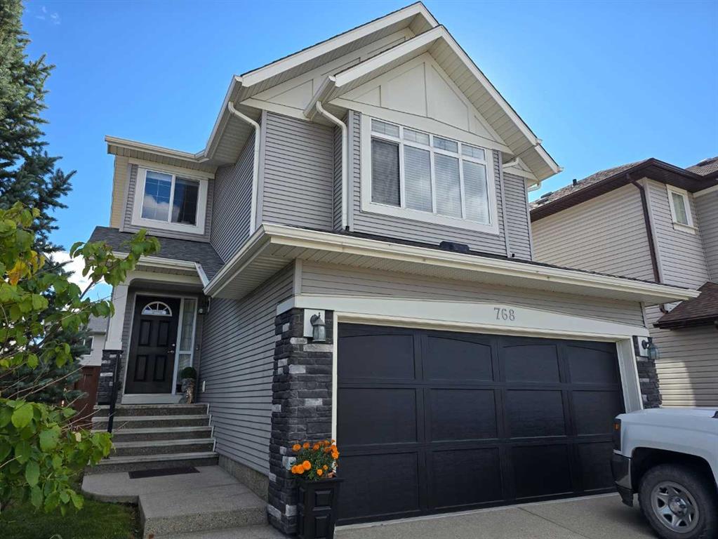 Picture of 768 New Brighton Drive SE, Calgary Real Estate Listing