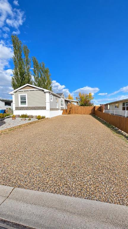 Picture of 940 Main Street , Milk River Real Estate Listing