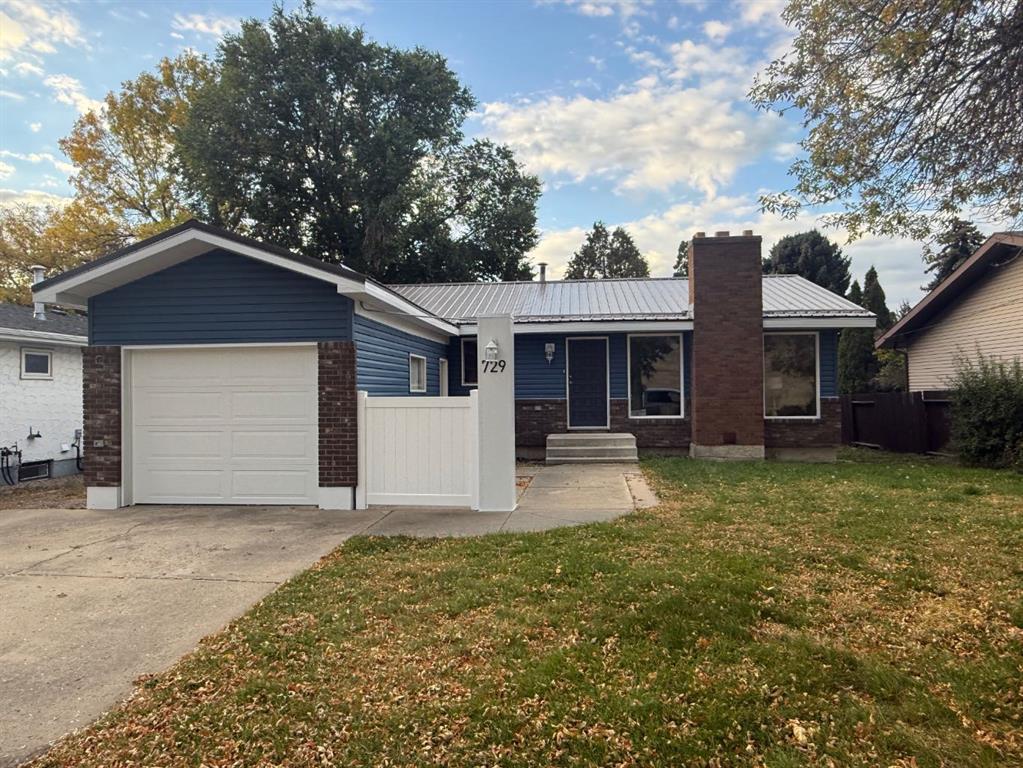 Picture of 729 3 Street NW, Medicine Hat Real Estate Listing