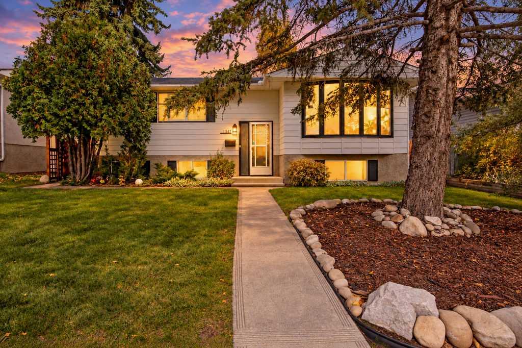 Picture of 11147 Braeside Drive SW, Calgary Real Estate Listing
