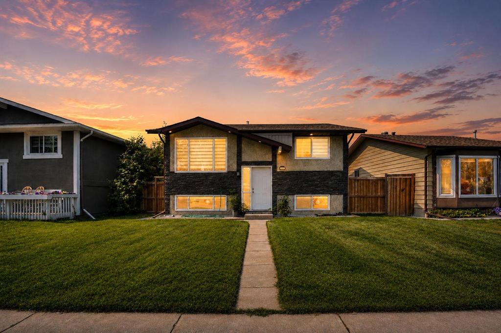 Picture of 115 Abingdon Crescent NE, Calgary Real Estate Listing