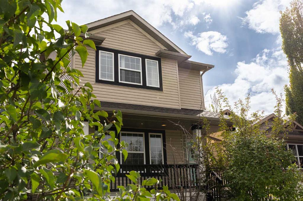 Picture of 196 Eversyde Circle SW, Calgary Real Estate Listing