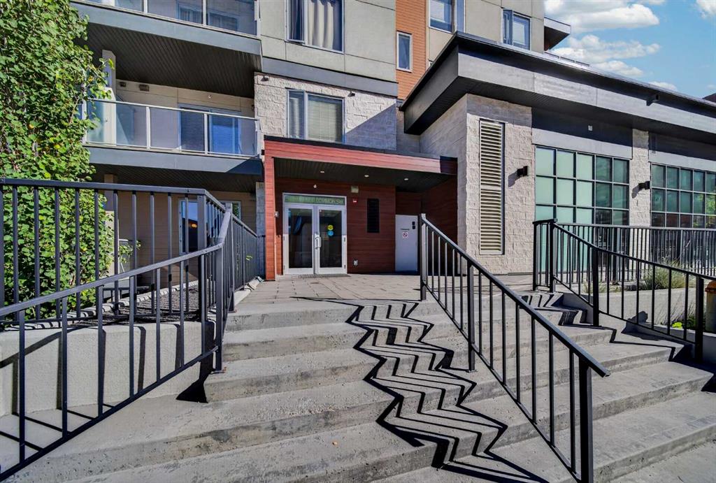 Picture of 406, 30 Shawnee Common SW, Calgary Real Estate Listing