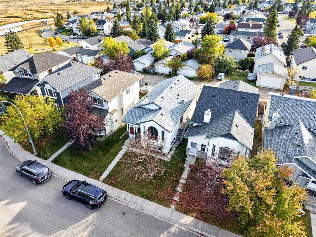 Picture of 119 Covington Close NE, Calgary Real Estate Listing