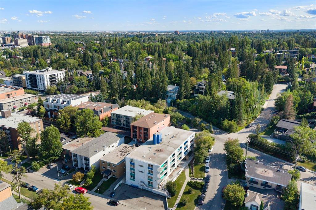 Picture of 4, 930 Royal Avenue SW, Calgary Real Estate Listing