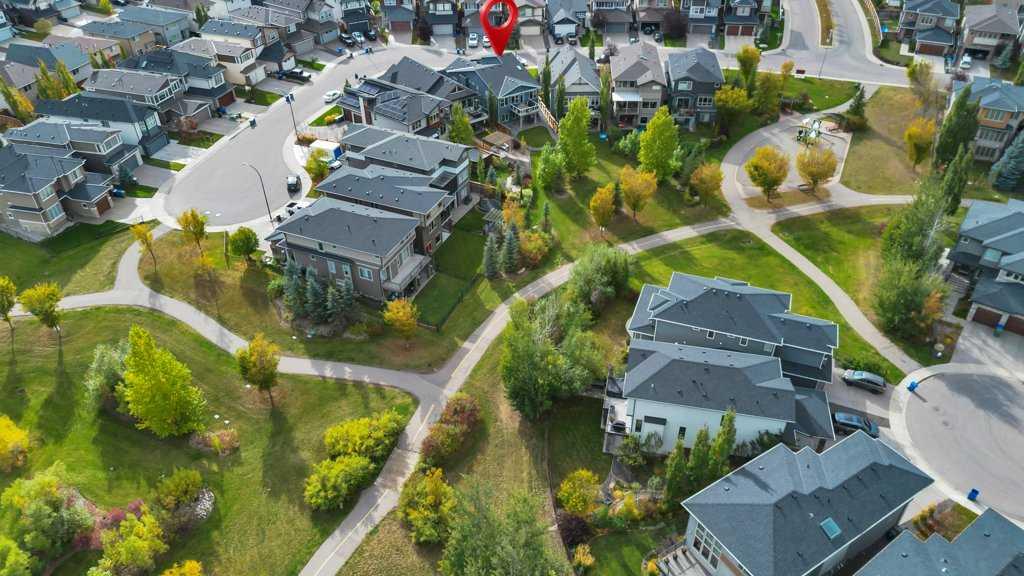 Picture of 32 Walden Place SE, Calgary Real Estate Listing