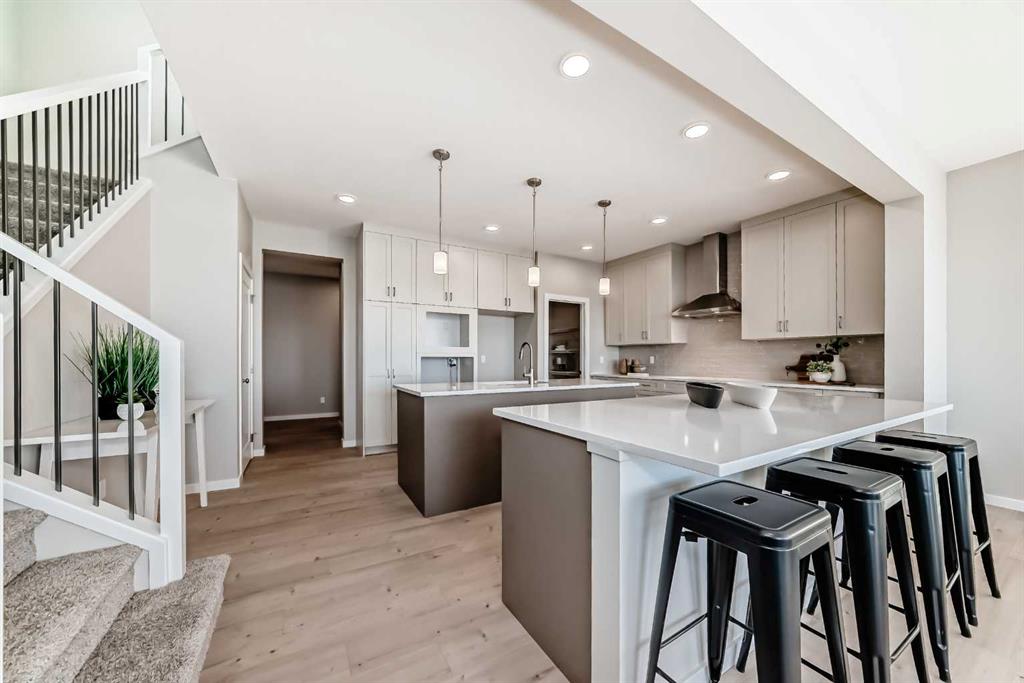 Picture of 153 Rangeview Path SE, Calgary Real Estate Listing