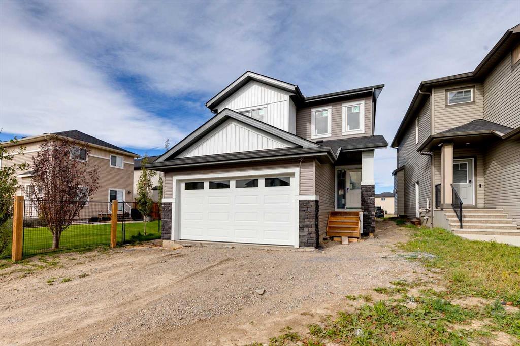 Picture of 844 Hampshire Crescent NE, High River Real Estate Listing