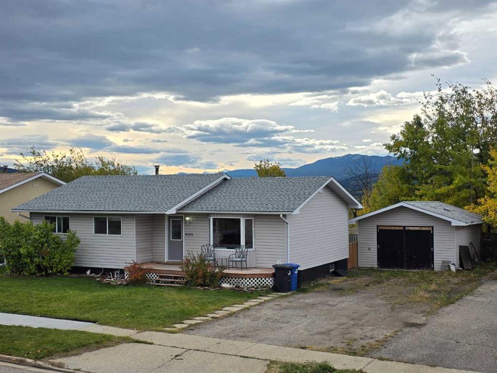 Picture of 10305 98 Avenue  , Grande Cache Real Estate Listing