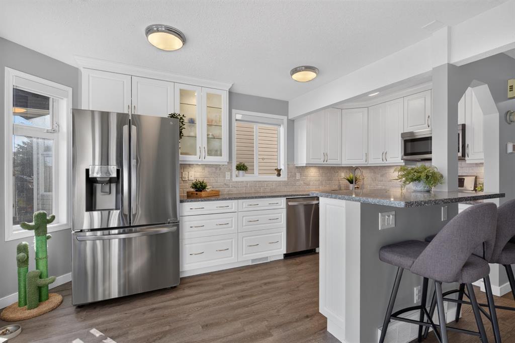 Picture of 9, 567 Edmonton Trail NE, Airdrie Real Estate Listing