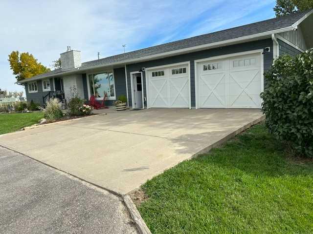 Picture of 54081 Range Road , Magrath Real Estate Listing