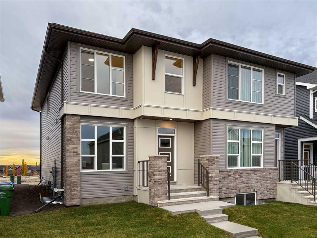 Picture of 157 Silver Spruce Road SW, Calgary Real Estate Listing