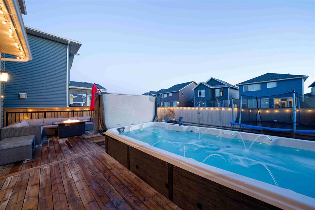Picture of 1595 Baywater Street SW, Airdrie Real Estate Listing