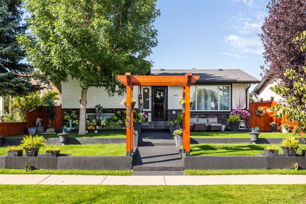 Picture of 2406 18 Street N, Lethbridge Real Estate Listing