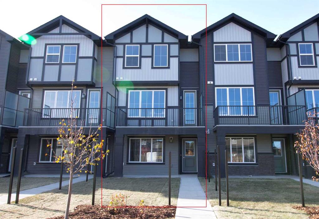 Picture of 20 Sundown Place , Cochrane Real Estate Listing