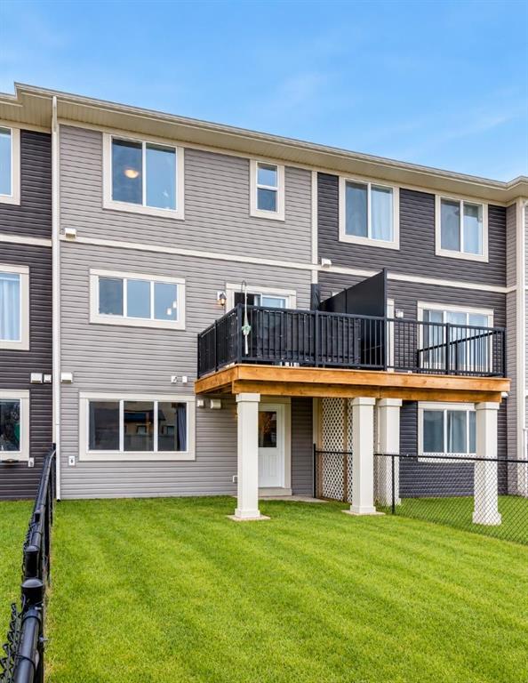 Picture of 497 Hillcrest Road SW, Airdrie Real Estate Listing