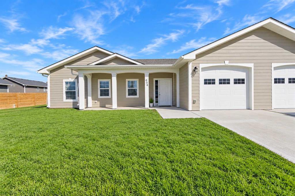 Picture of 608 10 Avenue W, Barnwell Real Estate Listing