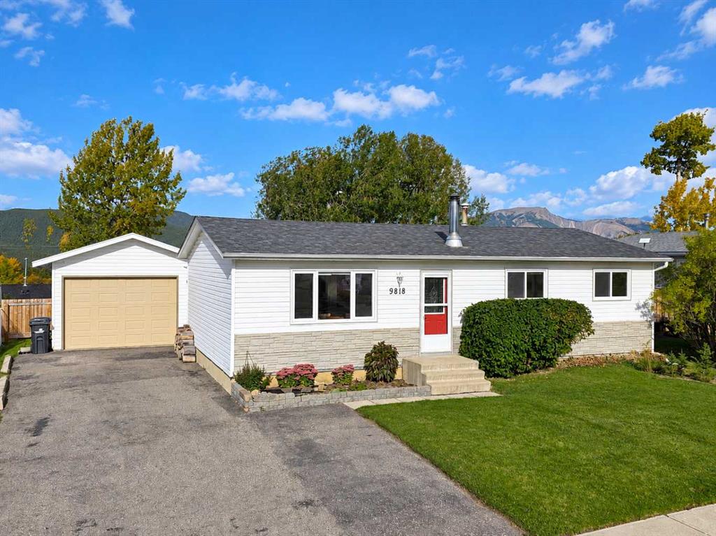 Picture of 9818 110 Street  , Grande Cache Real Estate Listing