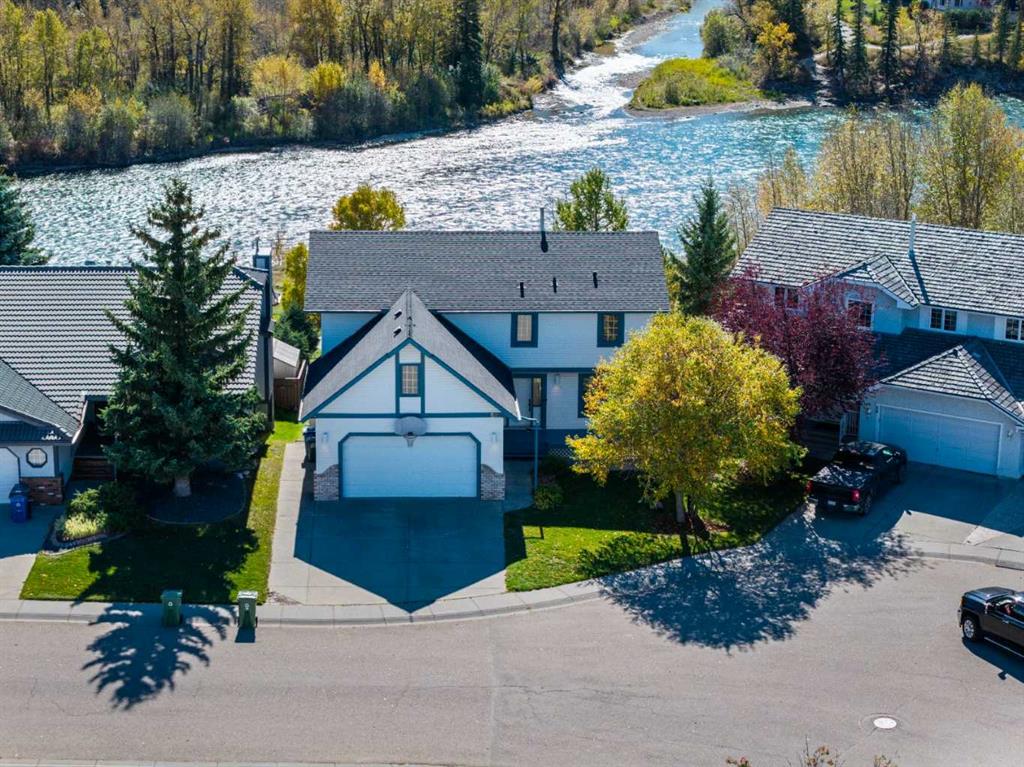 Picture of 52 West Mitford Crescent , Cochrane Real Estate Listing