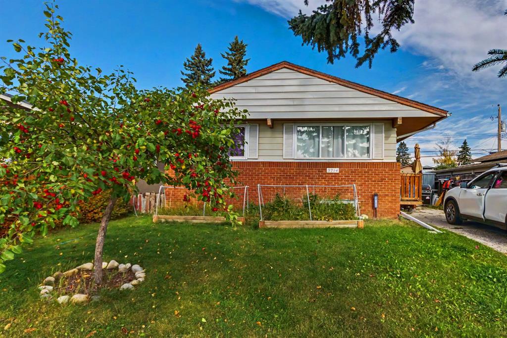Picture of 3714 Dover Ridge Drive SE, Calgary Real Estate Listing