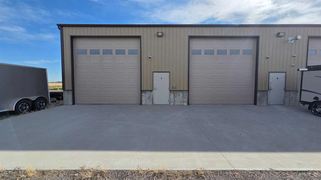Picture of H1, 212045 81A Township Road , Rural Lethbridge County Real Estate Listing