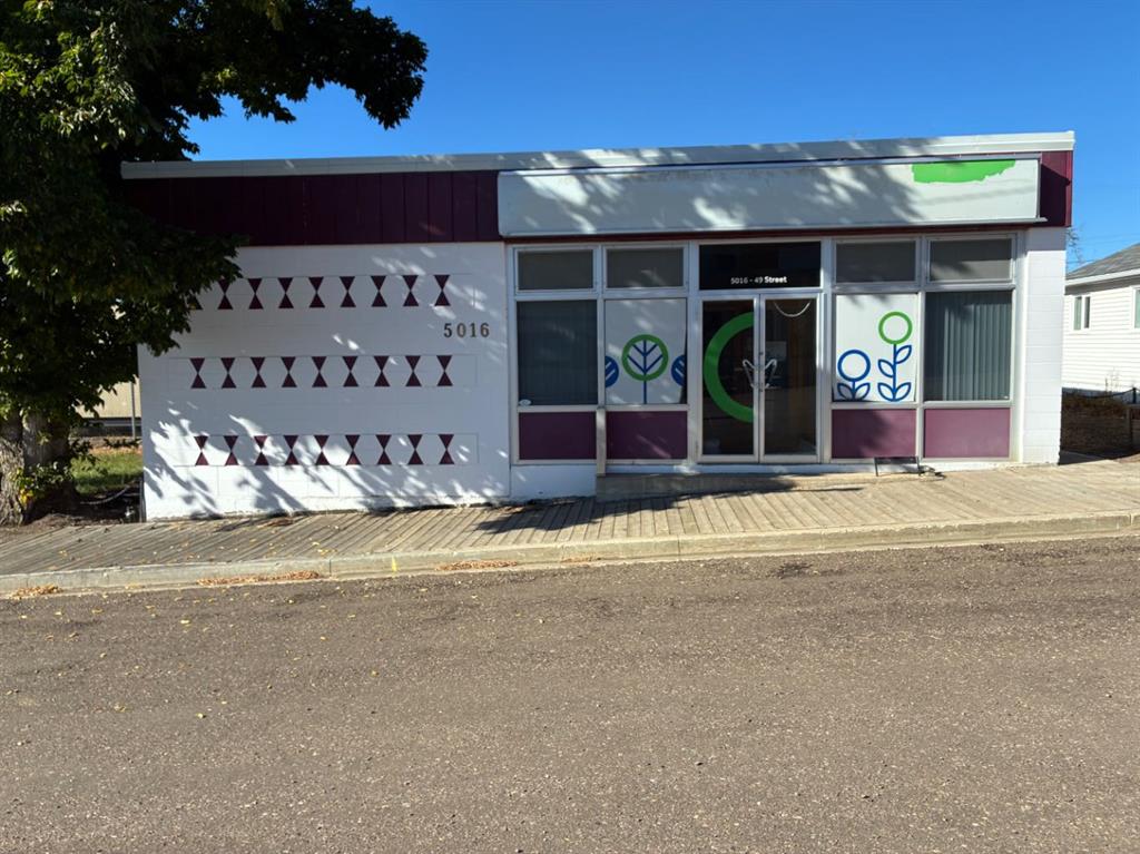 Picture of 5016 49 Street , Myrnam Real Estate Listing