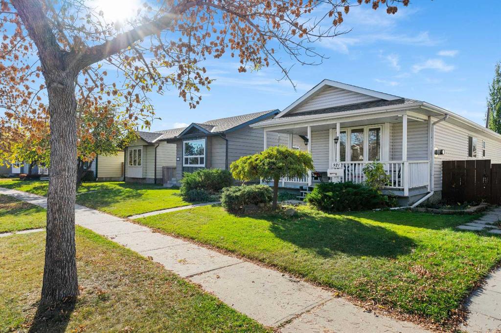 Picture of 921 Erin Woods Drive SE, Calgary Real Estate Listing