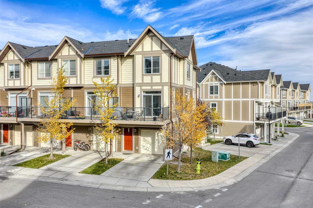 Picture of 104 Sherwood Lane NW, Calgary Real Estate Listing