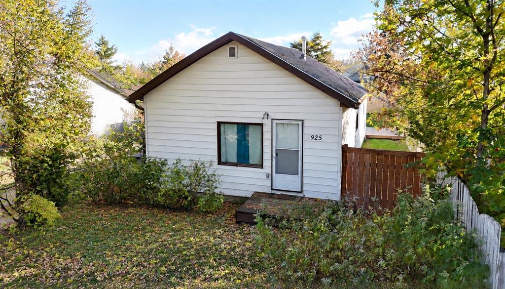 Picture of 4925 59th Avenue  , High Prairie Real Estate Listing
